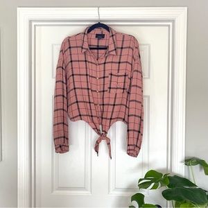 Women’s Button Down Flannel w/ Tie Front NWOT